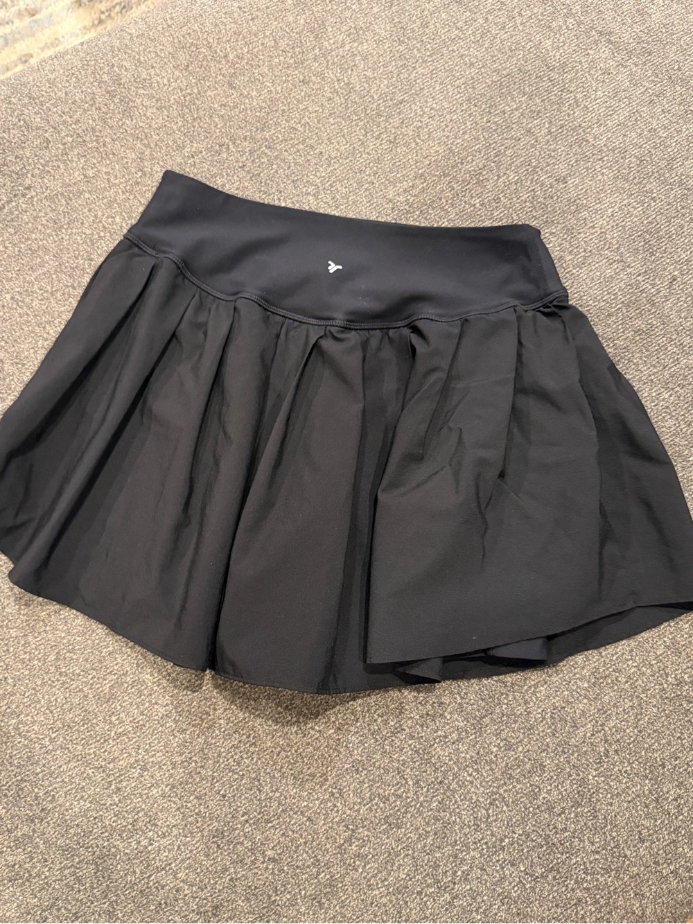 Old Navy Athletic Pleated Skirt with shorts size m - Picture 3 of 8